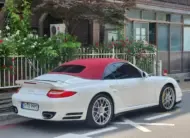 Porsche 911 2010 г. (белый)
