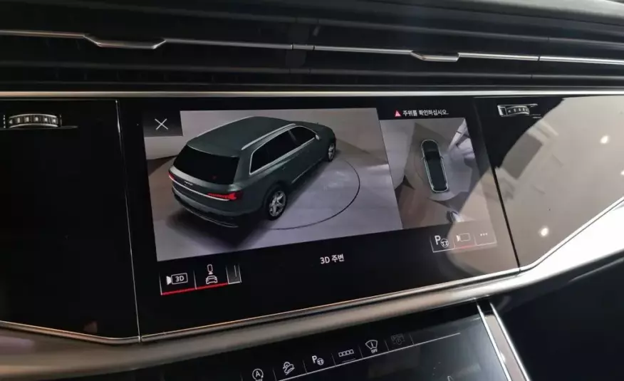 Audi Q7 2023 г. (серый цвет)