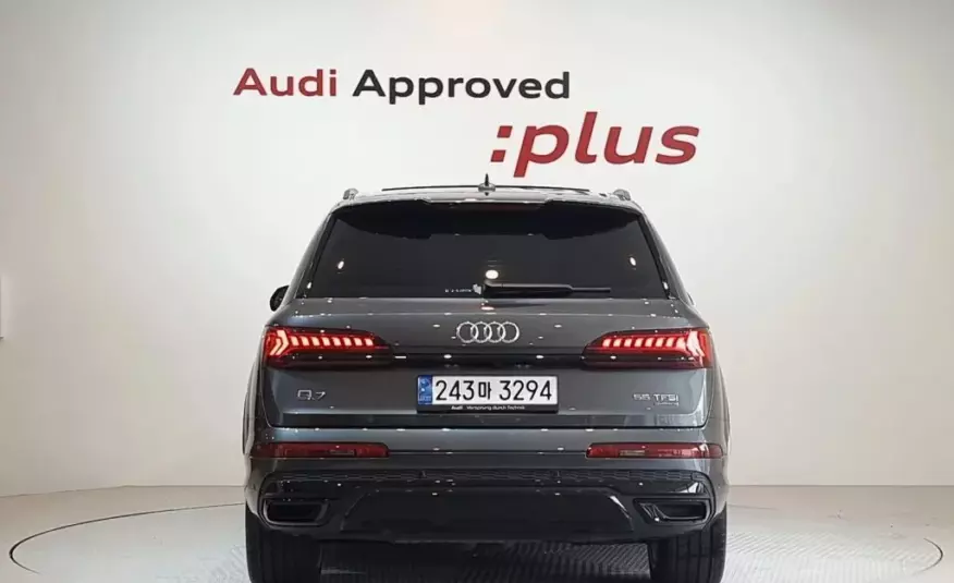 Audi Q7 2023 г. (серый цвет)