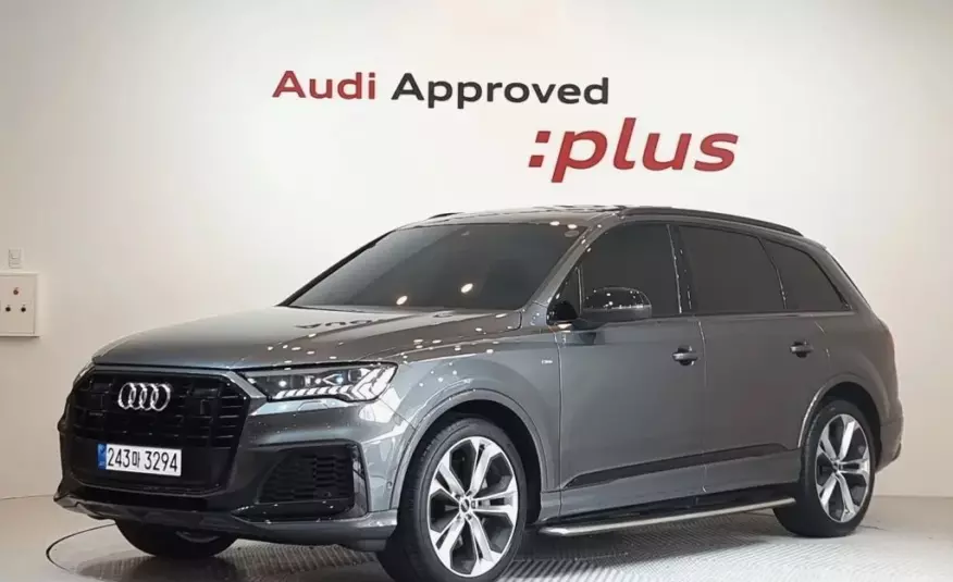 Audi Q7 2023 г. (серый цвет)