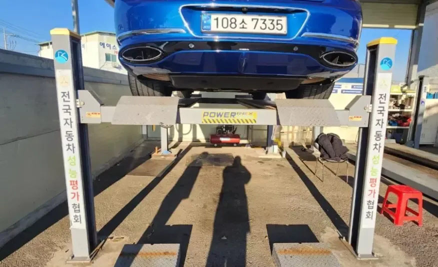 Bentley Continental 2020 г. (синий)