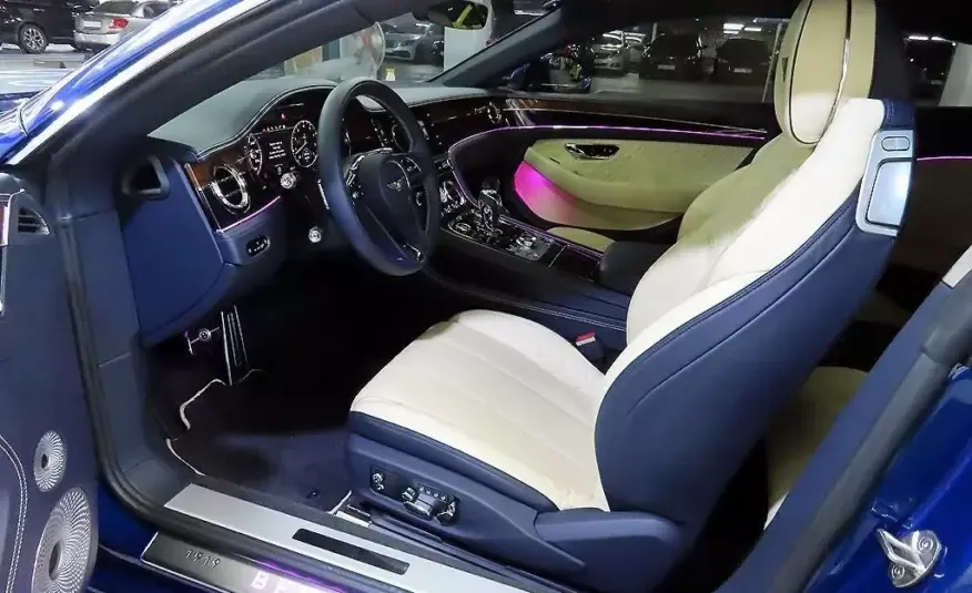 Bentley Continental 2020 г. (синий)
