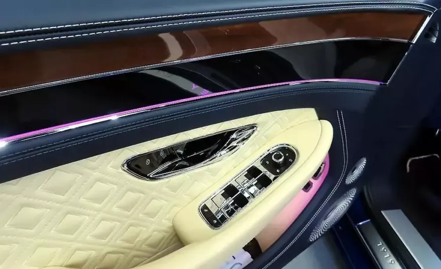 Bentley Continental 2020 г. (синий)
