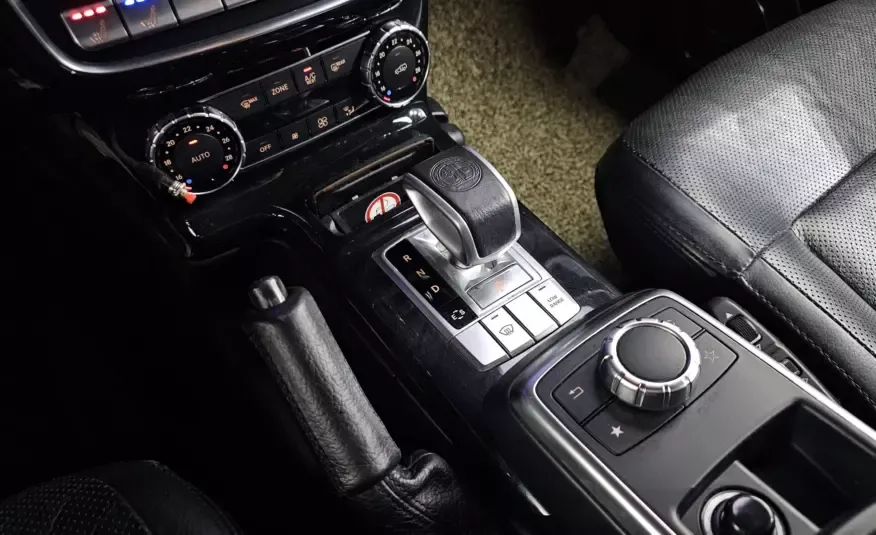 Mercedes-Benz G-Class 2015 г. (черный)