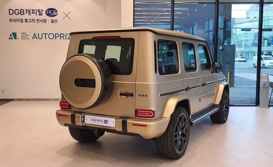 Mercedes-Benz G-Class 2022 г. (золото)