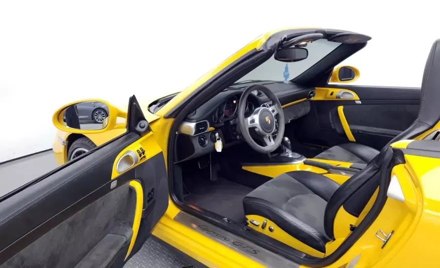 Porsche 911 2011 г. (желтый)