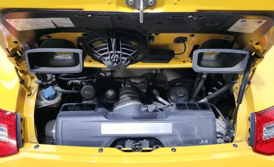 Porsche 911 2011 г. (желтый)