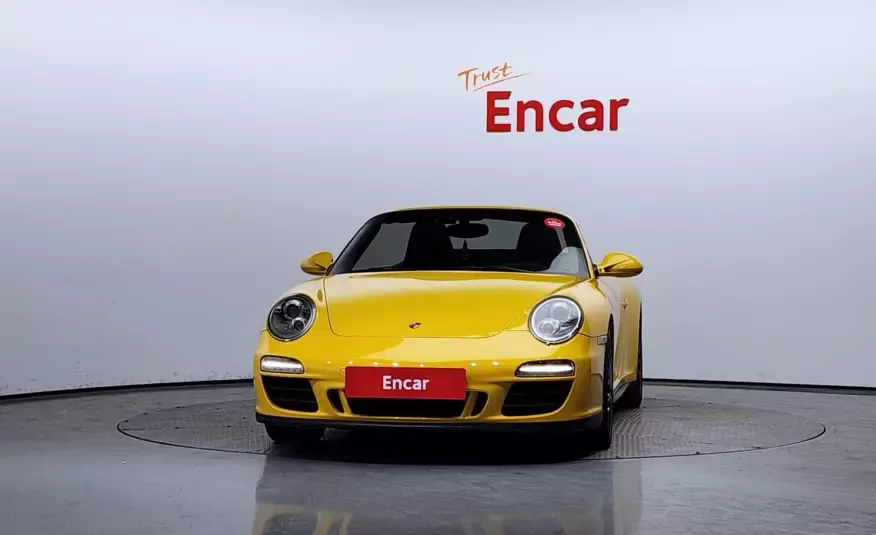 Porsche 911 2011 г. (желтый)