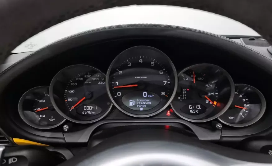 Porsche 911 2011 г. (желтый)