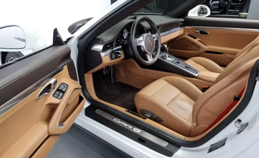 Porsche 911 2016 г. (белый)