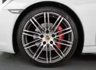 Porsche 911 2016 г. (белый)