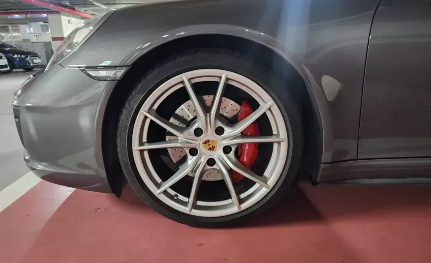 Porsche 911 2018 г. (серый цвет)