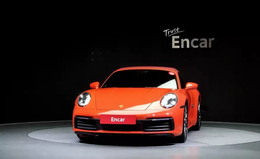 Porsche 911 2020 г. (апельсин)