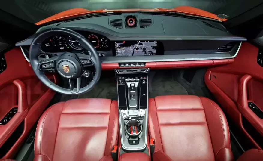 Porsche 911 2020 г. (апельсин)