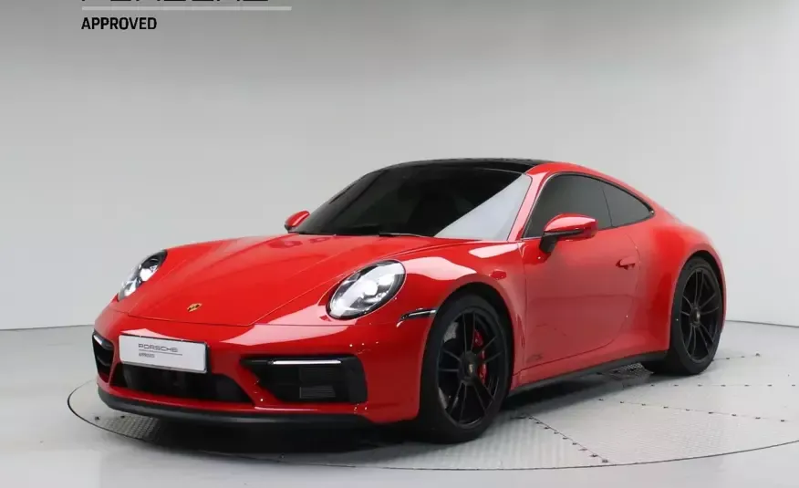 Porsche 911 2023 г. красный фотография