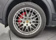 Porsche CAYENNE 2012 г. (черный)