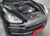 Porsche CAYENNE 2012 г. (черный)