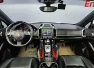 Porsche CAYENNE 2012 г. (черный)