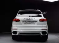 Porsche CAYENNE 2016 г. (белый)