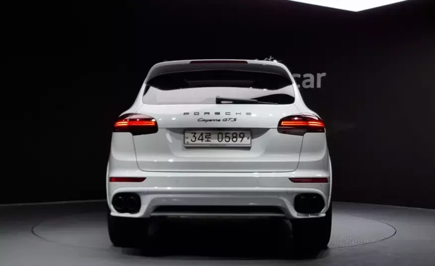 Porsche CAYENNE 2016 г. (белый)