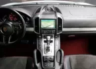 Porsche CAYENNE 2016 г. (белый)