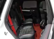 Porsche CAYENNE 2016 г. (белый)