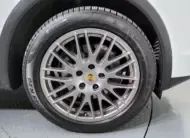 Porsche CAYENNE 2016 г. (белый)