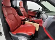 Porsche CAYENNE 2016 г. (белый)