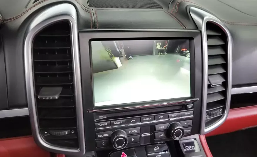 Porsche CAYENNE 2016 г. (белый)