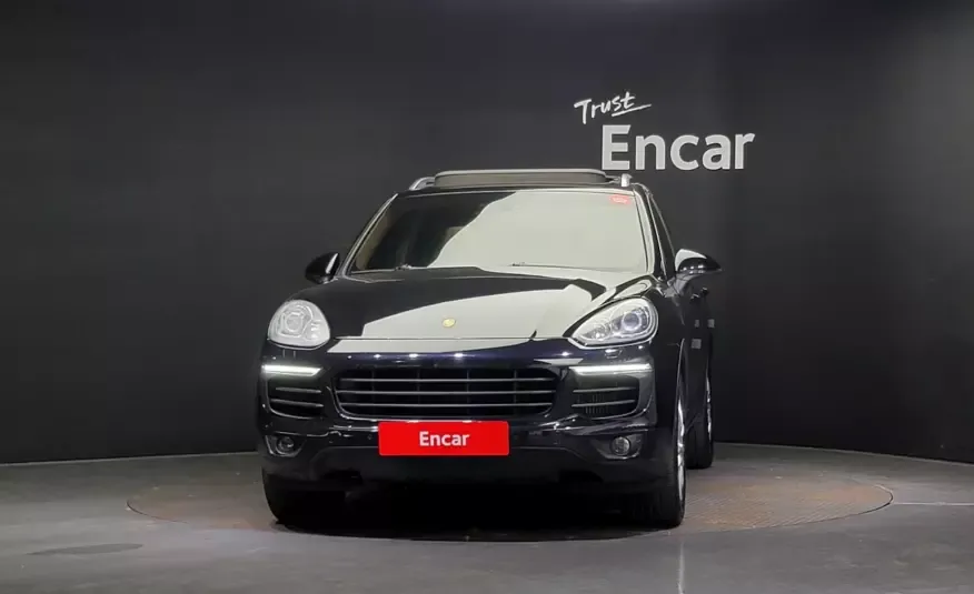 Porsche CAYENNE 2016 г. (черный)