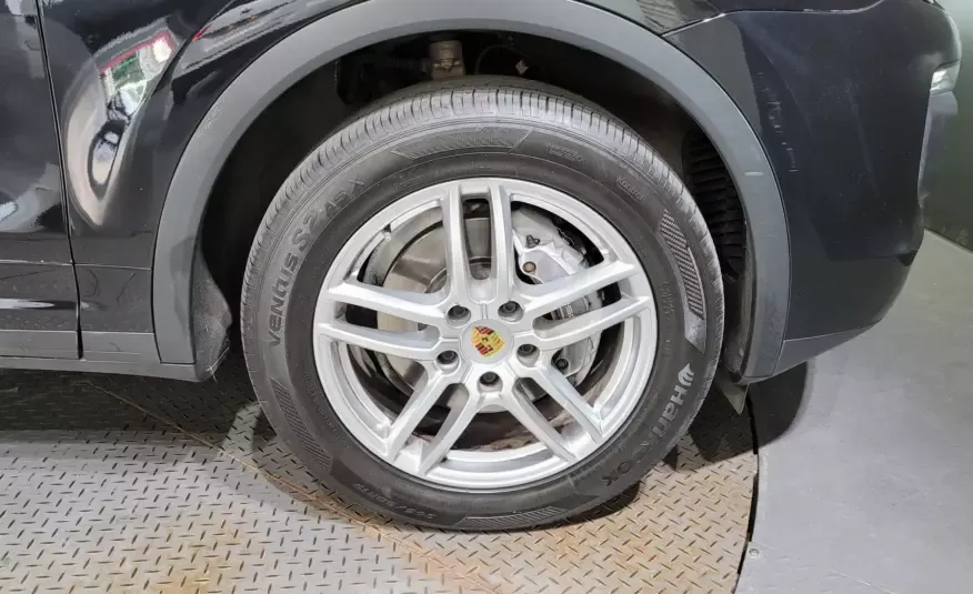 Porsche CAYENNE 2016 г. (черный)