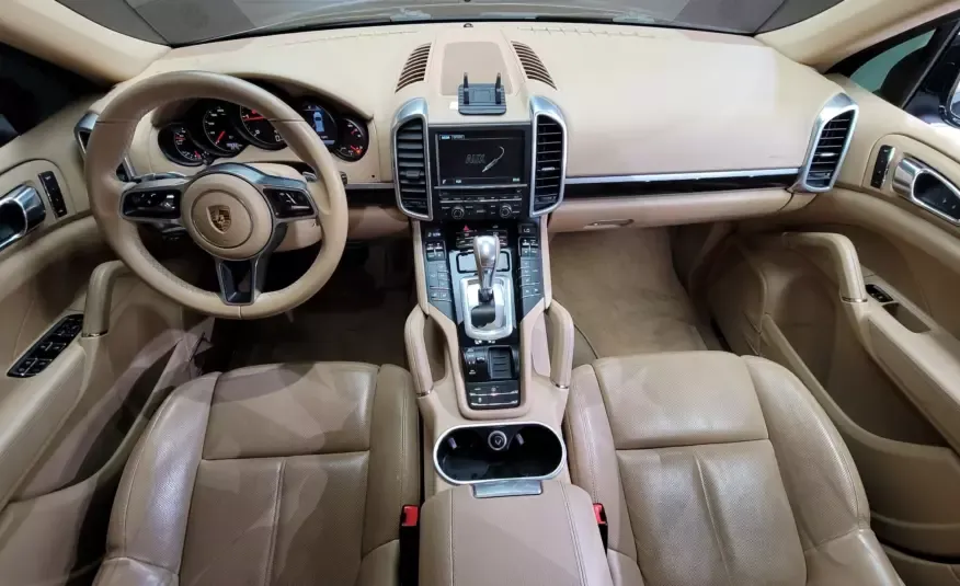 Porsche CAYENNE 2016 г. (черный)