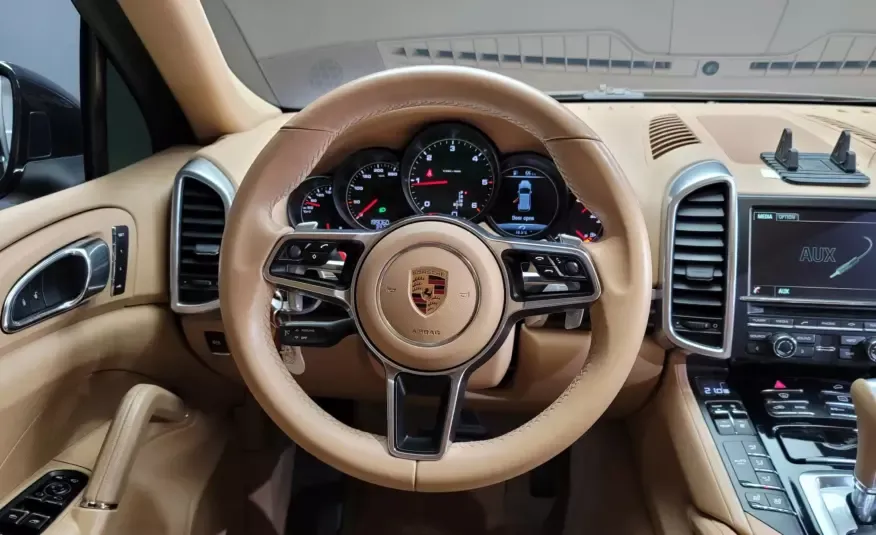 Porsche CAYENNE 2016 г. (черный)