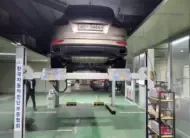 Porsche CAYENNE 2016 г. (светлый цвет)