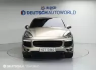 Porsche CAYENNE 2016 г. (светлый цвет)