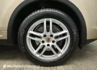 Porsche CAYENNE 2016 г. (светлый цвет)