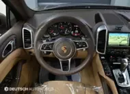 Porsche CAYENNE 2016 г. (светлый цвет)