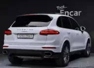 Porsche CAYENNE 2017 г. (белый)