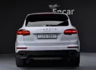 Porsche CAYENNE 2017 г. (белый)