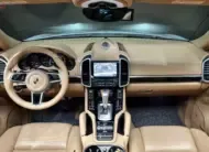 Porsche CAYENNE 2017 г. (белый)