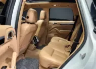 Porsche CAYENNE 2017 г. (белый)