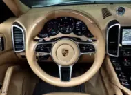 Porsche CAYENNE 2017 г. (белый)