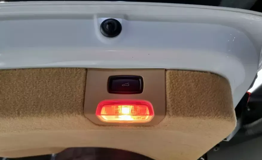 Porsche CAYENNE 2017 г. (белый)