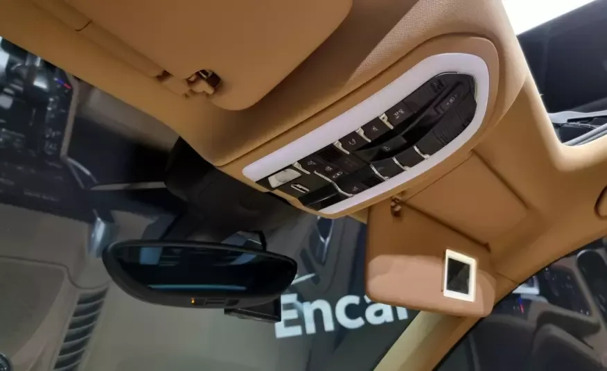 Porsche CAYENNE 2017 г. (белый)