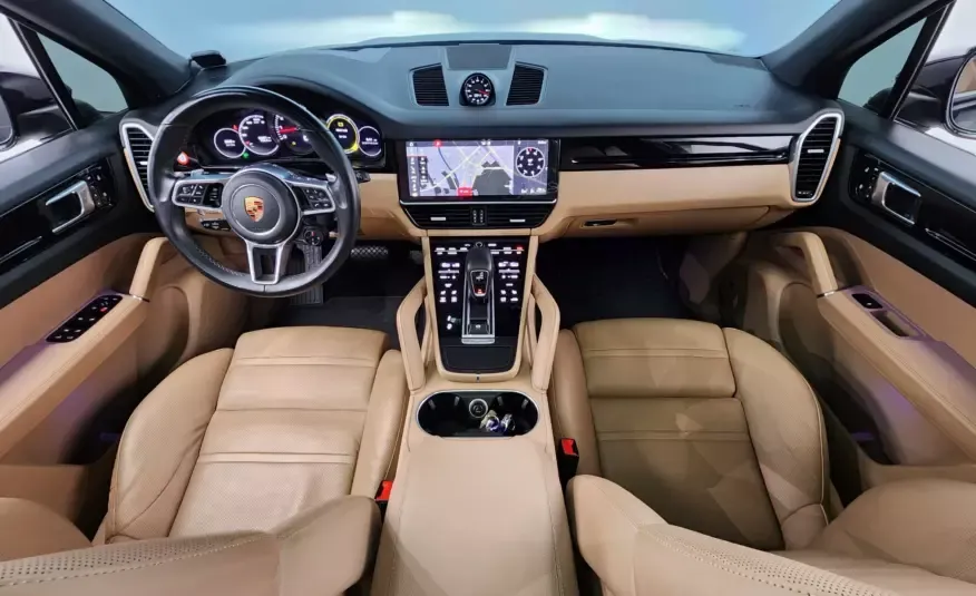 Porsche CAYENNE 2019 г. (черный)