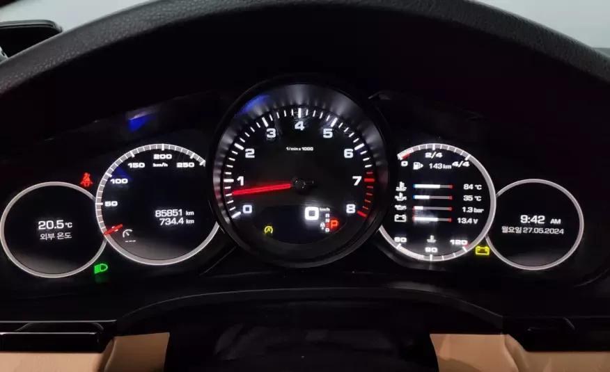 Porsche CAYENNE 2019 г. (черный)