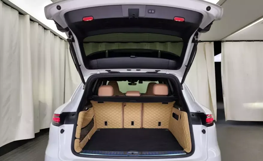 Porsche CAYENNE 2020 г. (белый)