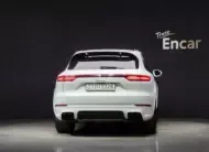 Porsche CAYENNE 2020 г. (белый)