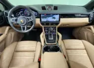Porsche CAYENNE 2020 г. (белый)