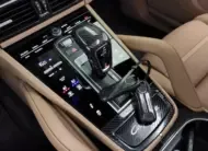 Porsche CAYENNE 2020 г. (белый)
